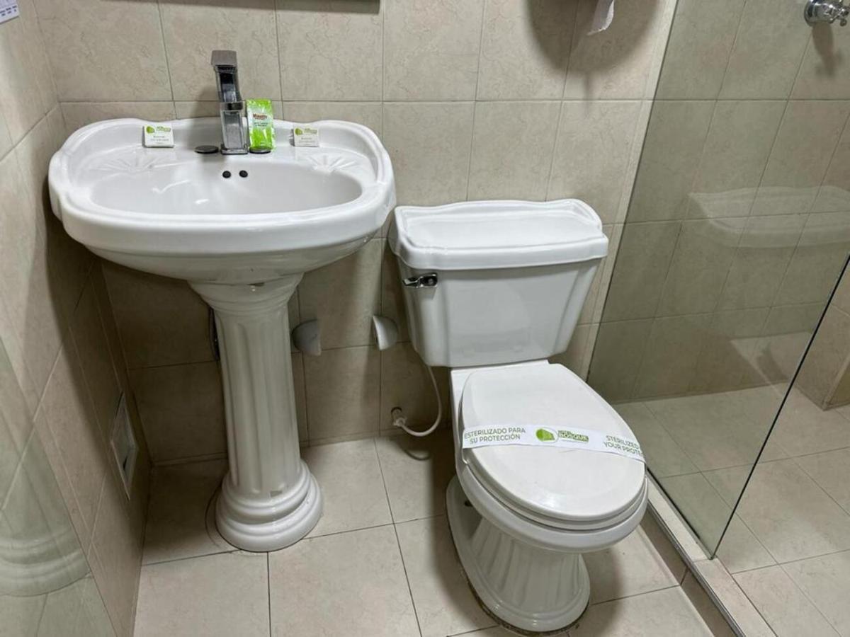 בוגוטה Hotel Bosque Chapinero מראה חיצוני תמונה