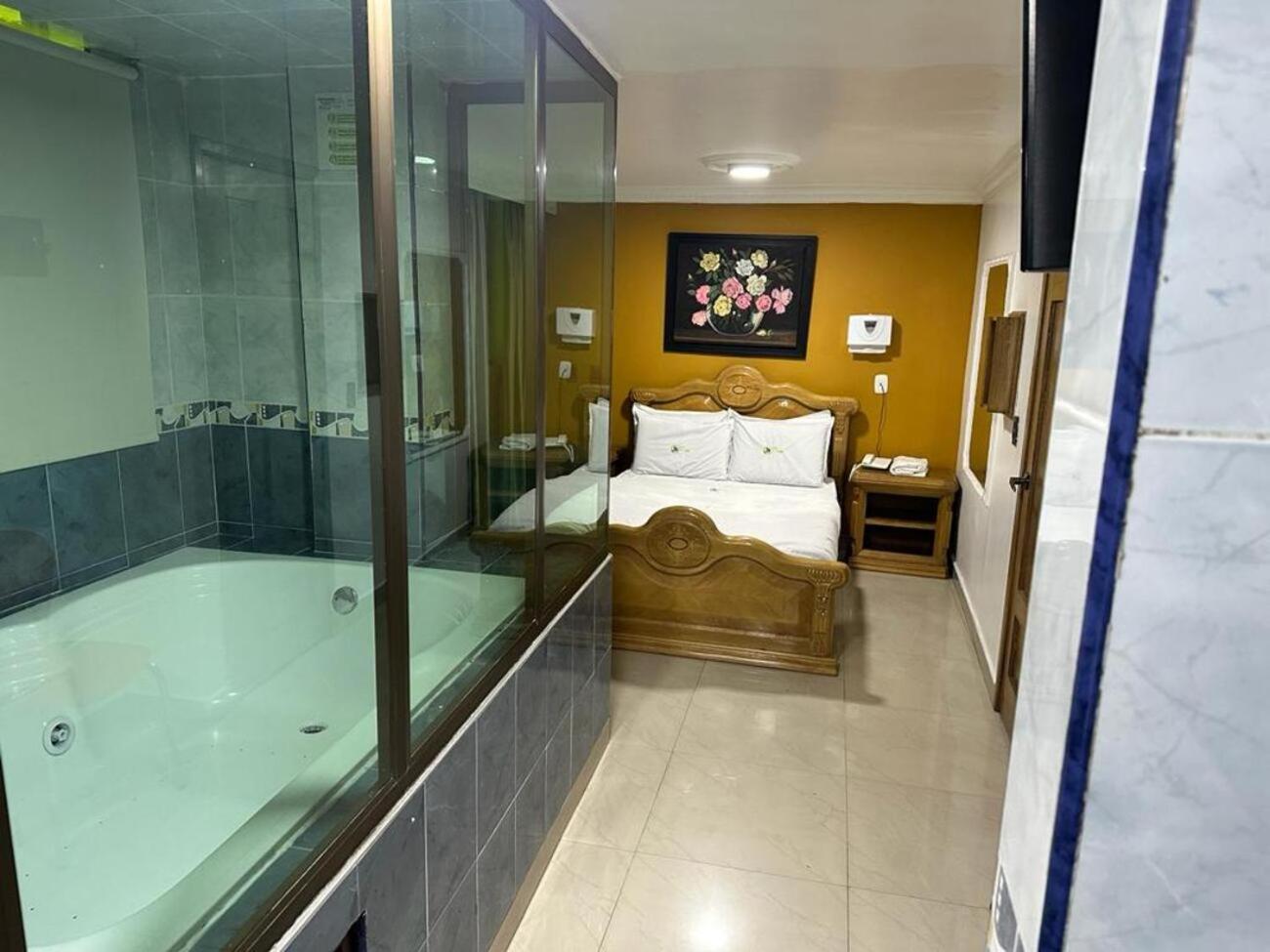 בוגוטה Hotel Bosque Chapinero מראה חיצוני תמונה