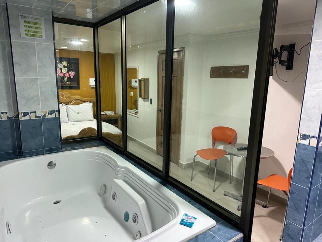בוגוטה Hotel Bosque Chapinero מראה חיצוני תמונה